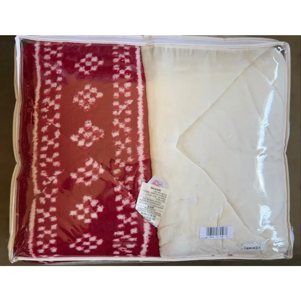 North Pole Trading Co. Reversible Printed Sherpa & Faux Mink Comforter KING Red